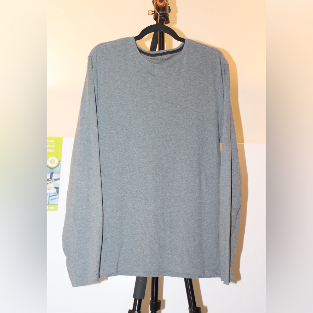 EUC Grey Cotton Banana Republic Long Sleeve Soft-Wash Tee Size L